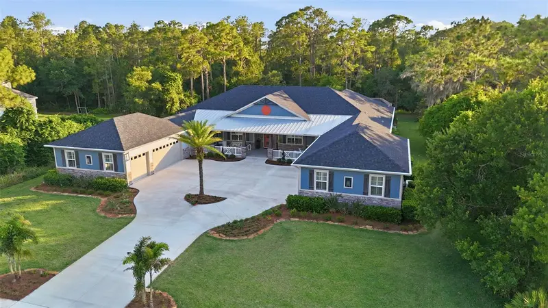 14112 Oakwood Cove Ln, FL