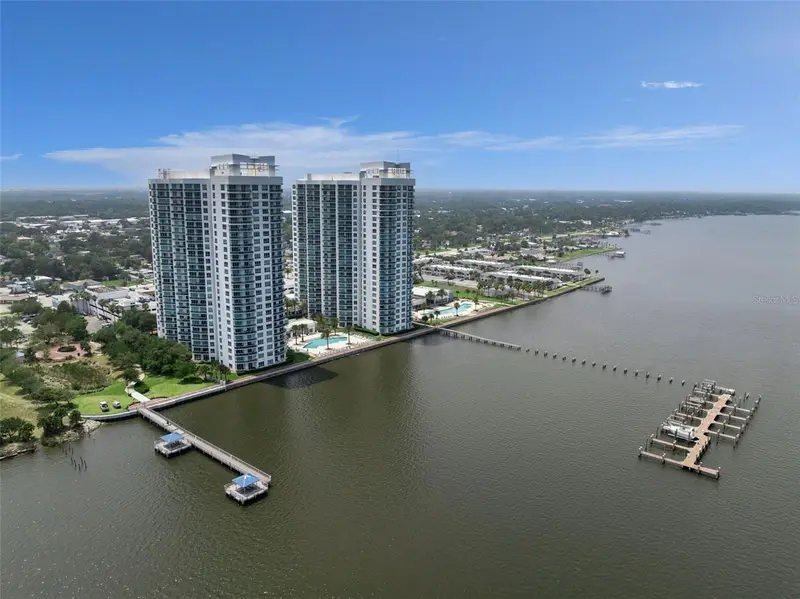 231 Riverside Dr #702-1, FL