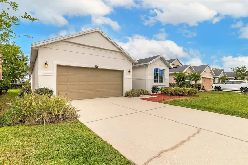 113 Gleneagle Grande Dr, FL