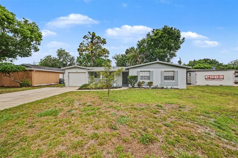702 Gregory Ct, FL