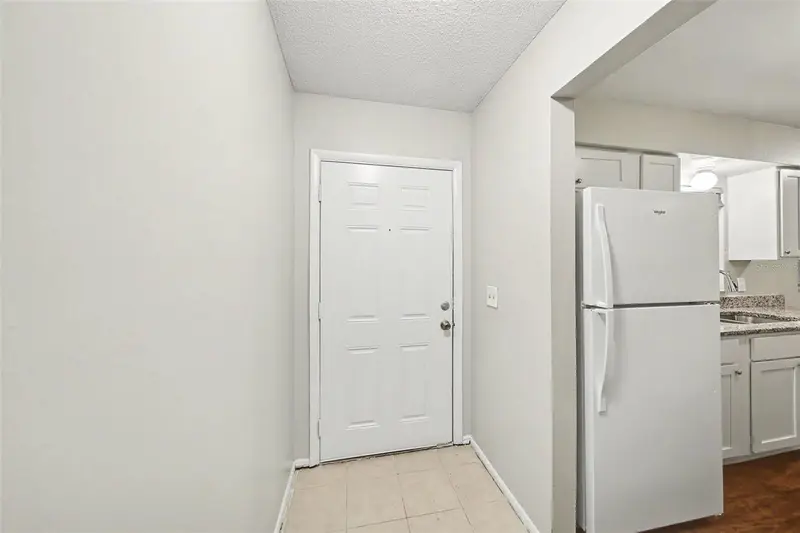 702 Gregory Ct, FL