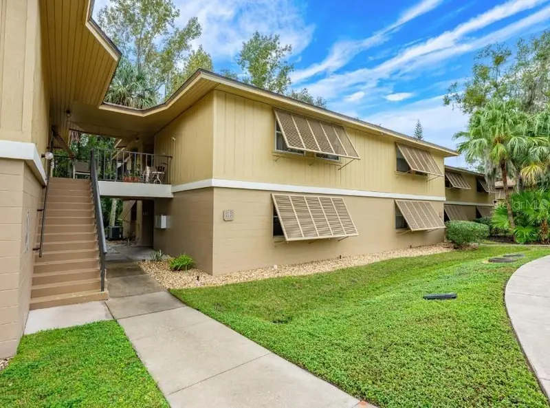 140 Orchid Woods Ct #15b, FL