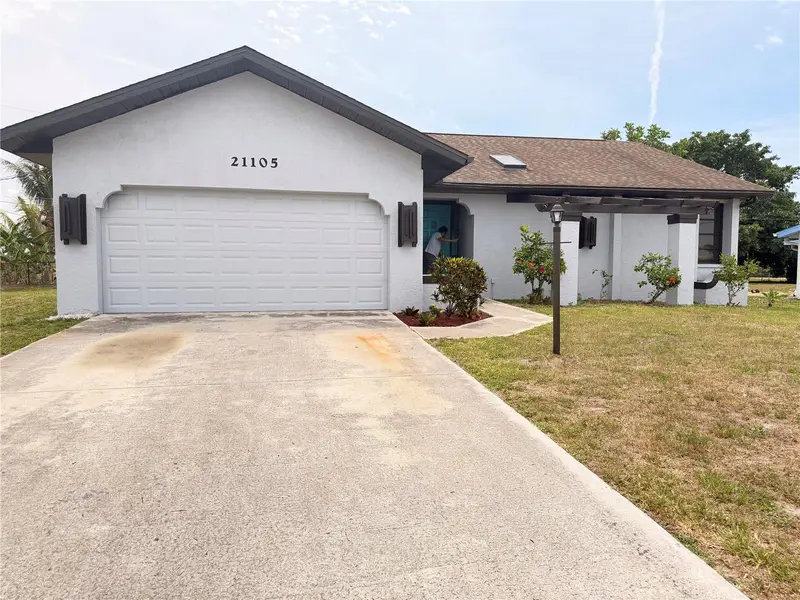 21105 Higgs Dr, FL