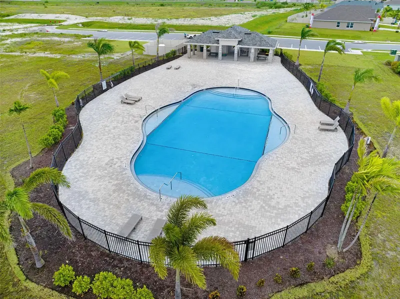 2530 Roygaris St Nw, FL