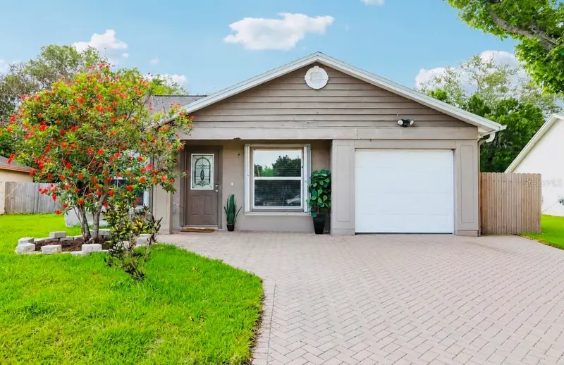 1525 Kestrel Way, FL