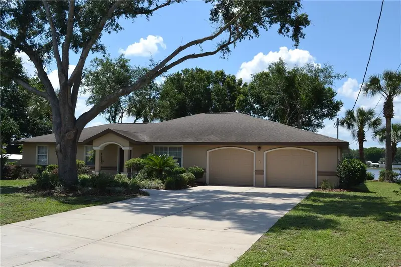 26 Se Ocale Way, FL