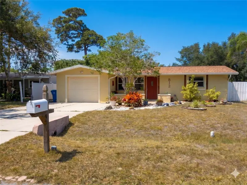 812 Guild Dr, FL