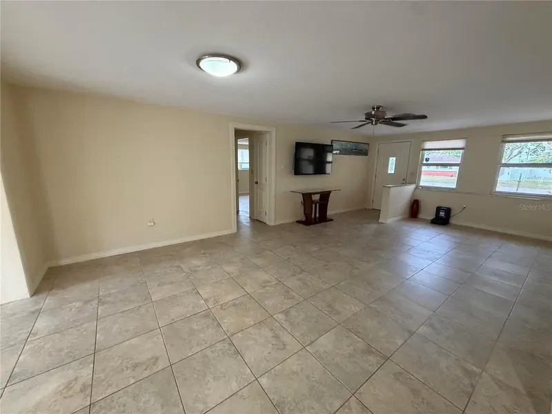 812 Guild Dr, FL