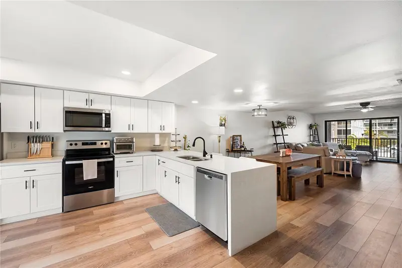 745 Pinellas Bayway S #106, FL