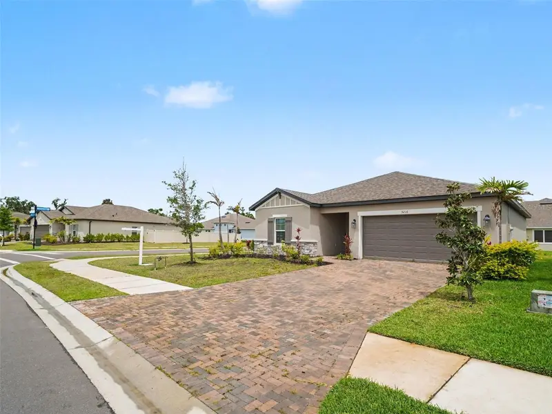 5216 Senza Trl, FL