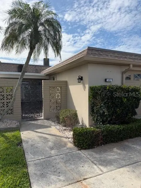 582 Boca Ciega Point Blvd N, FL