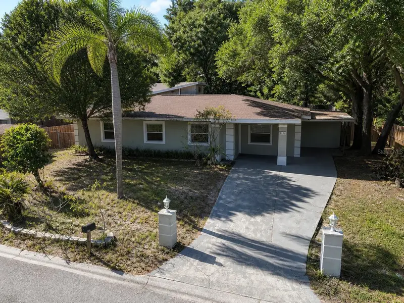 8618 Grandview Dr, FL