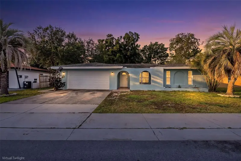 1815 Driftwood Cir S, FL