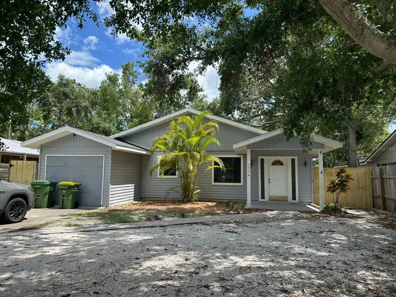 2574 Hawthorne St, FL