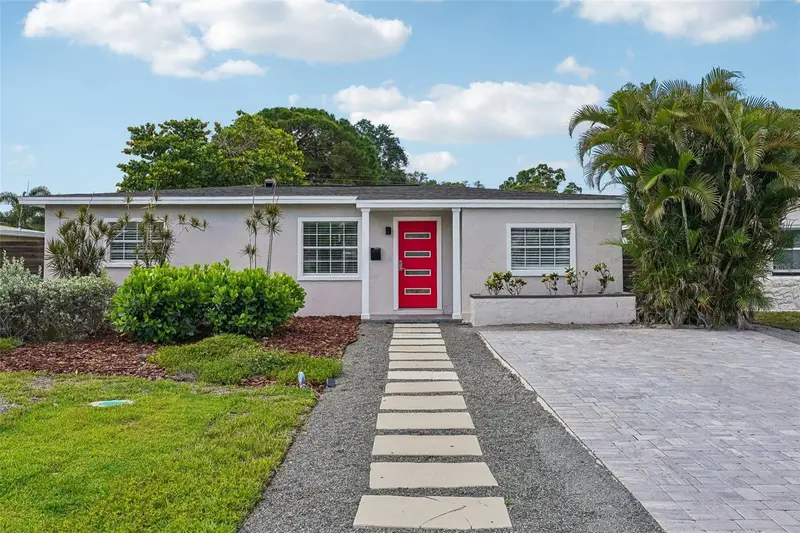 784 87th Ave N, FL