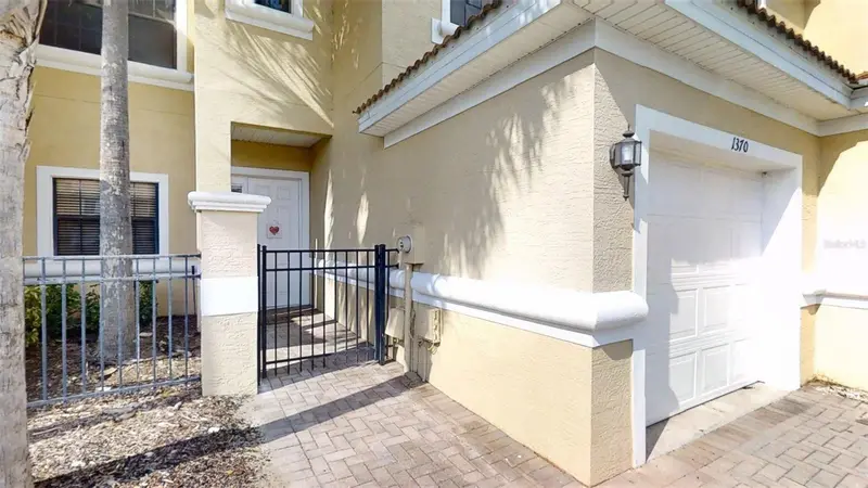 1370 Pacific Rd, FL