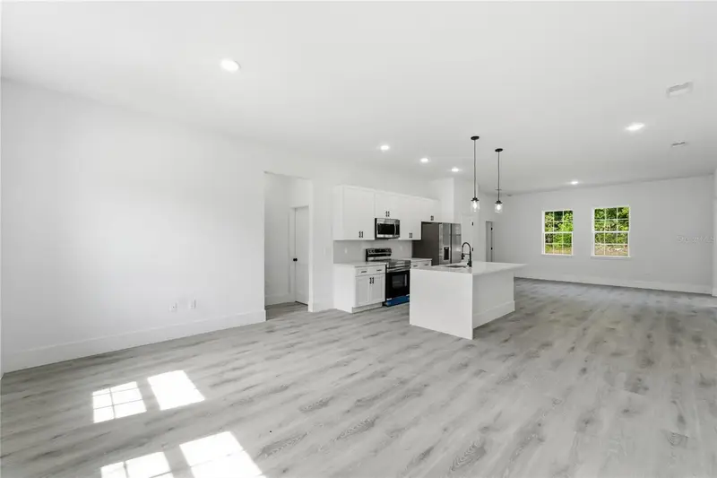 238 E Caldwell Dr, FL