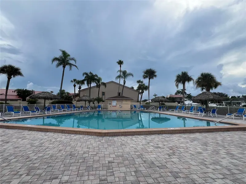 4900 Brittany Dr S #305, FL