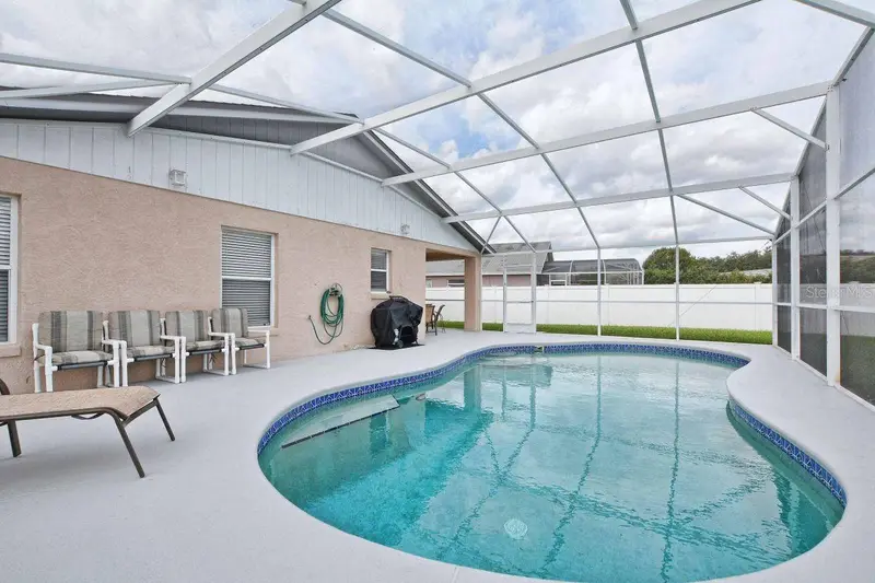 1529 Indian Oaks Trl, FL