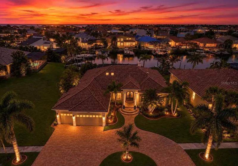 929 Allegro Ln, FL