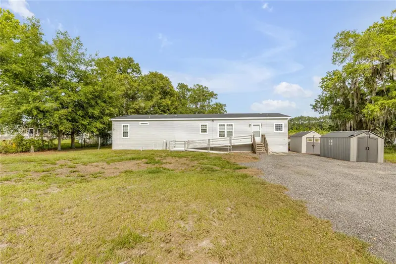 640 Union Ave, FL