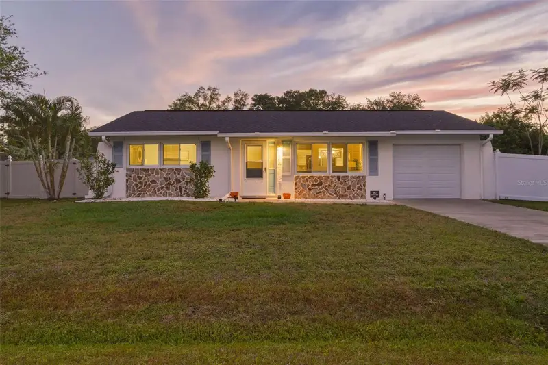 342 Aurora St, FL