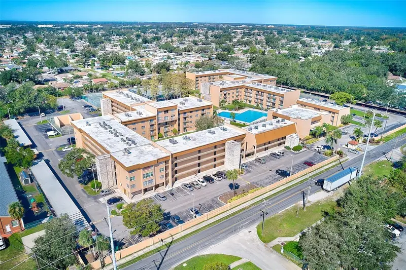 5820 N Church Ave #105, FL