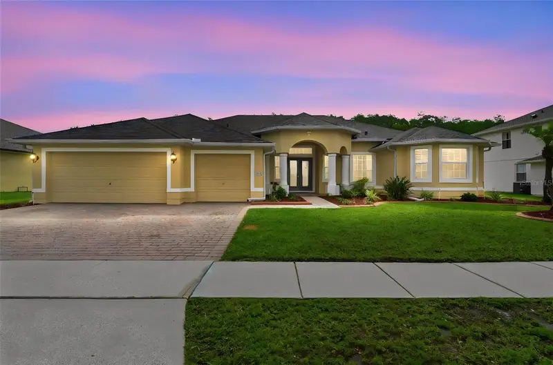 2425 Maracaibo Dr, FL