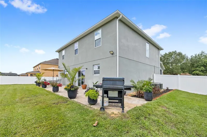 122 Los Arbor Dr, FL