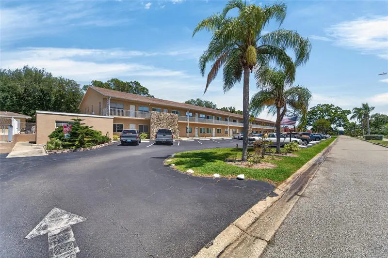 8039 Garden Dr #205, FL