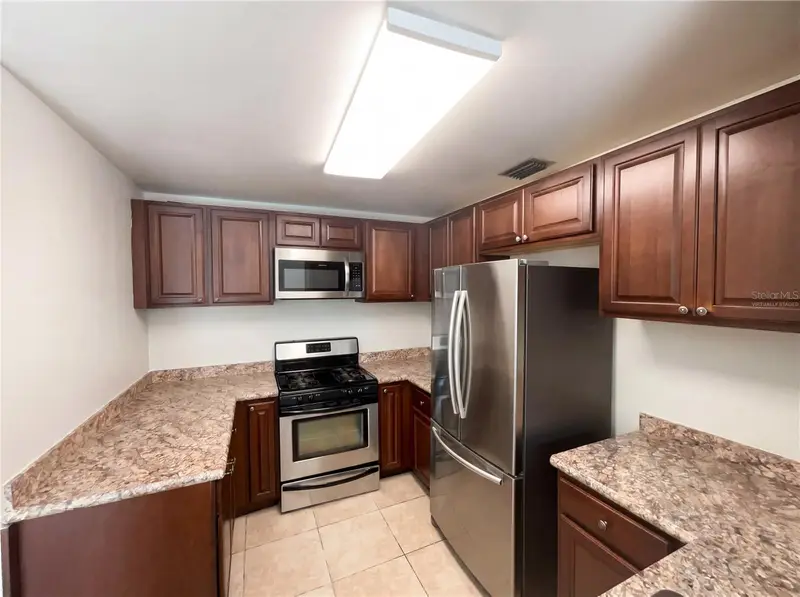 1015 Westside Dr, FL