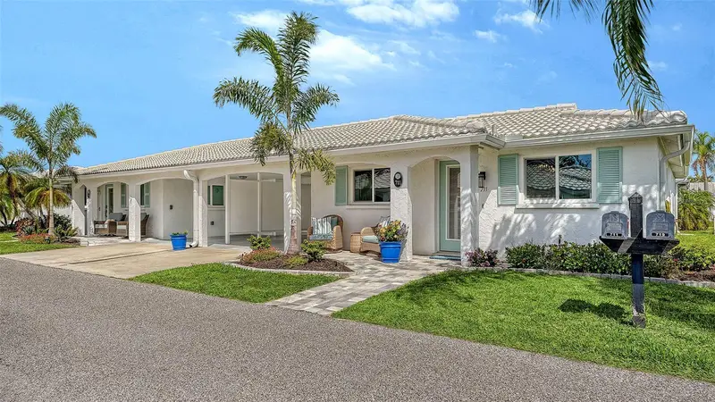711 Spanish Dr S, FL