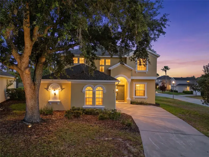 353 Plumoso Loop, FL