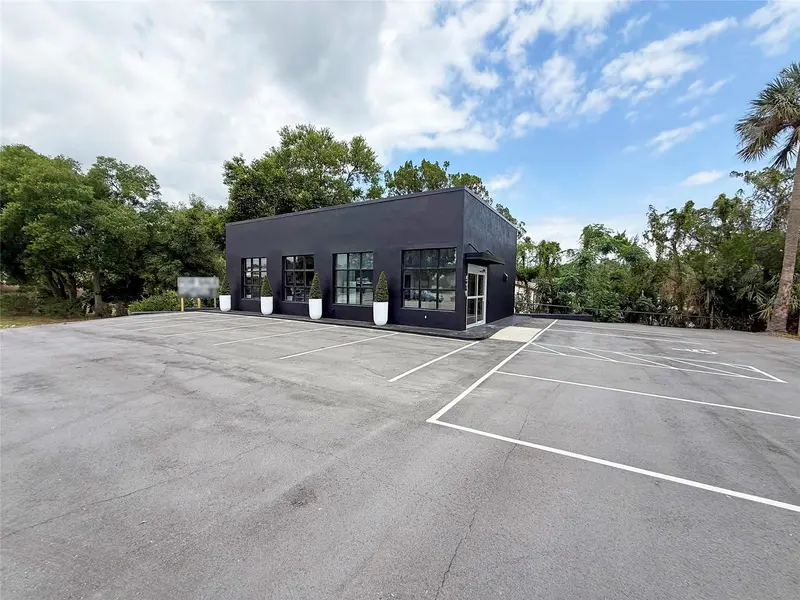 516 E Highway 50, FL