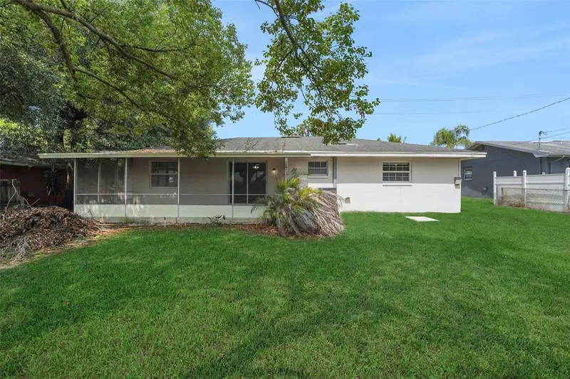 404 Lake Ned Rd, FL