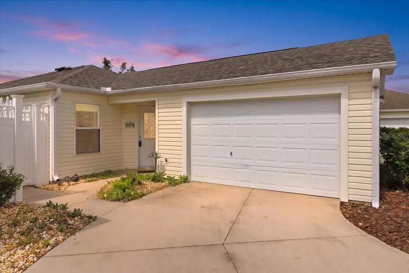 2445 Greenhill Trl, FL