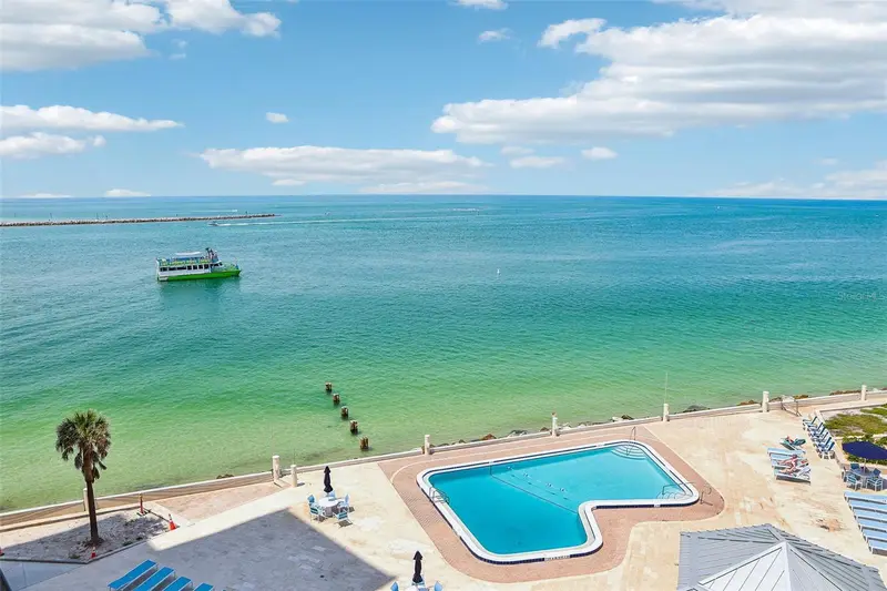 450 S Gulfview Blvd #703, FL
