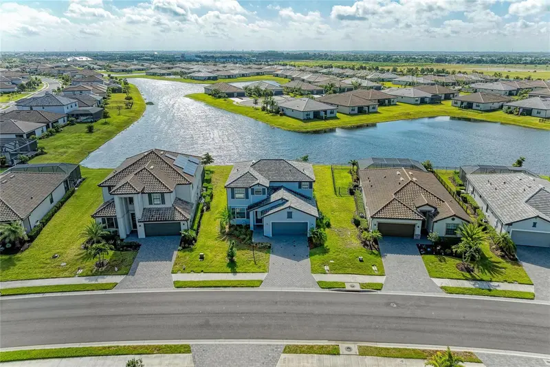 5325 Coral Reef Way, FL
