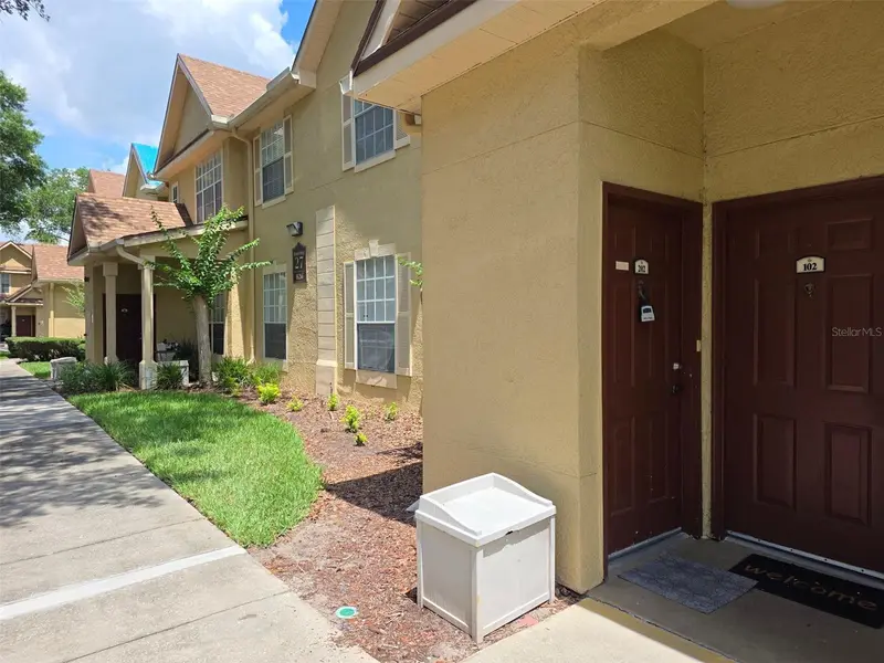 826 Grand Regency Pt #202, FL