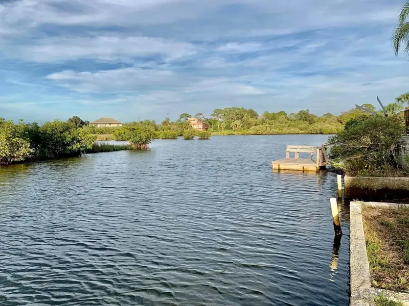 6733 Driftwood Dr, FL