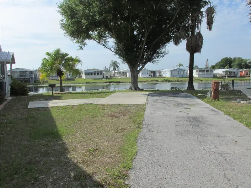 15 Red Quill Cir, FL