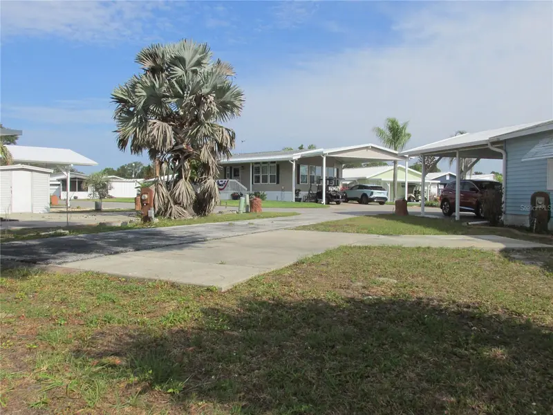 15 Red Quill Cir, FL