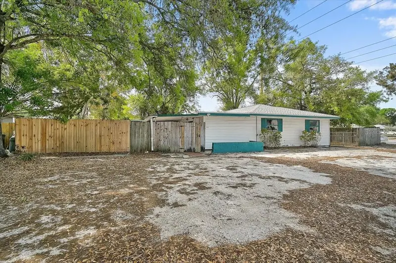 345 S Tuttle Ave, FL