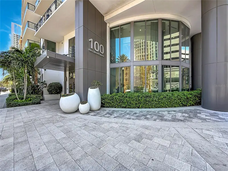 100 1st Ave N #1106, FL