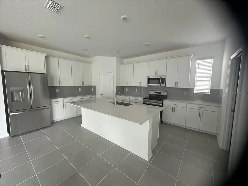 5633 Fiona Ln, FL