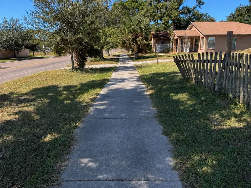 18th Ave S, FL