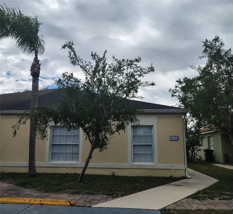 1074 Universal Rest Pl, FL