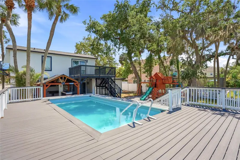 5153 Bay Blvd, FL
