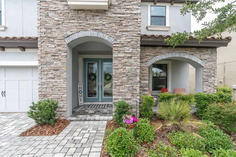 4023 Burdick Loop, FL