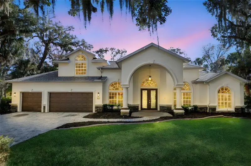 11 Cypress Hollow Ln, FL